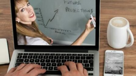 Students share their experience with online classes